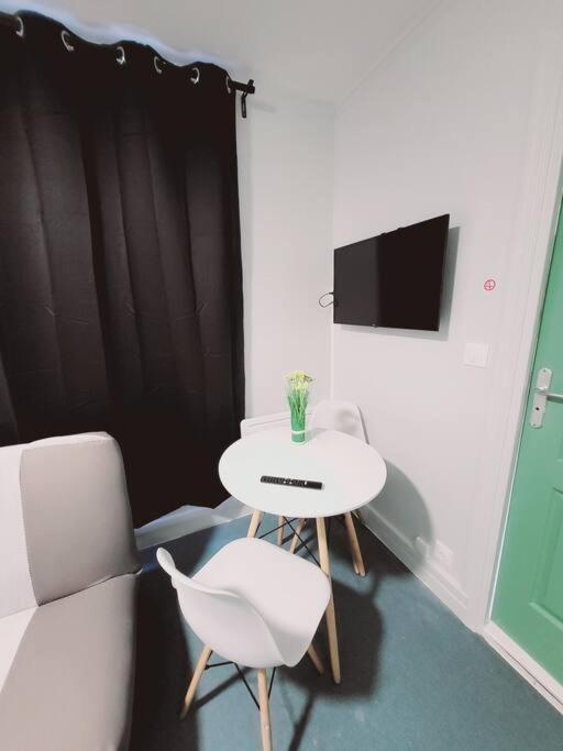 Studio Fonctionnel Proche Gare Pierrefitte Stains "Appart 2" Εξωτερικό φωτογραφία